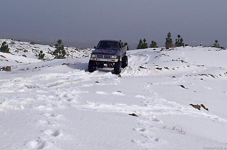 Toyota Hilux preparada 4x4